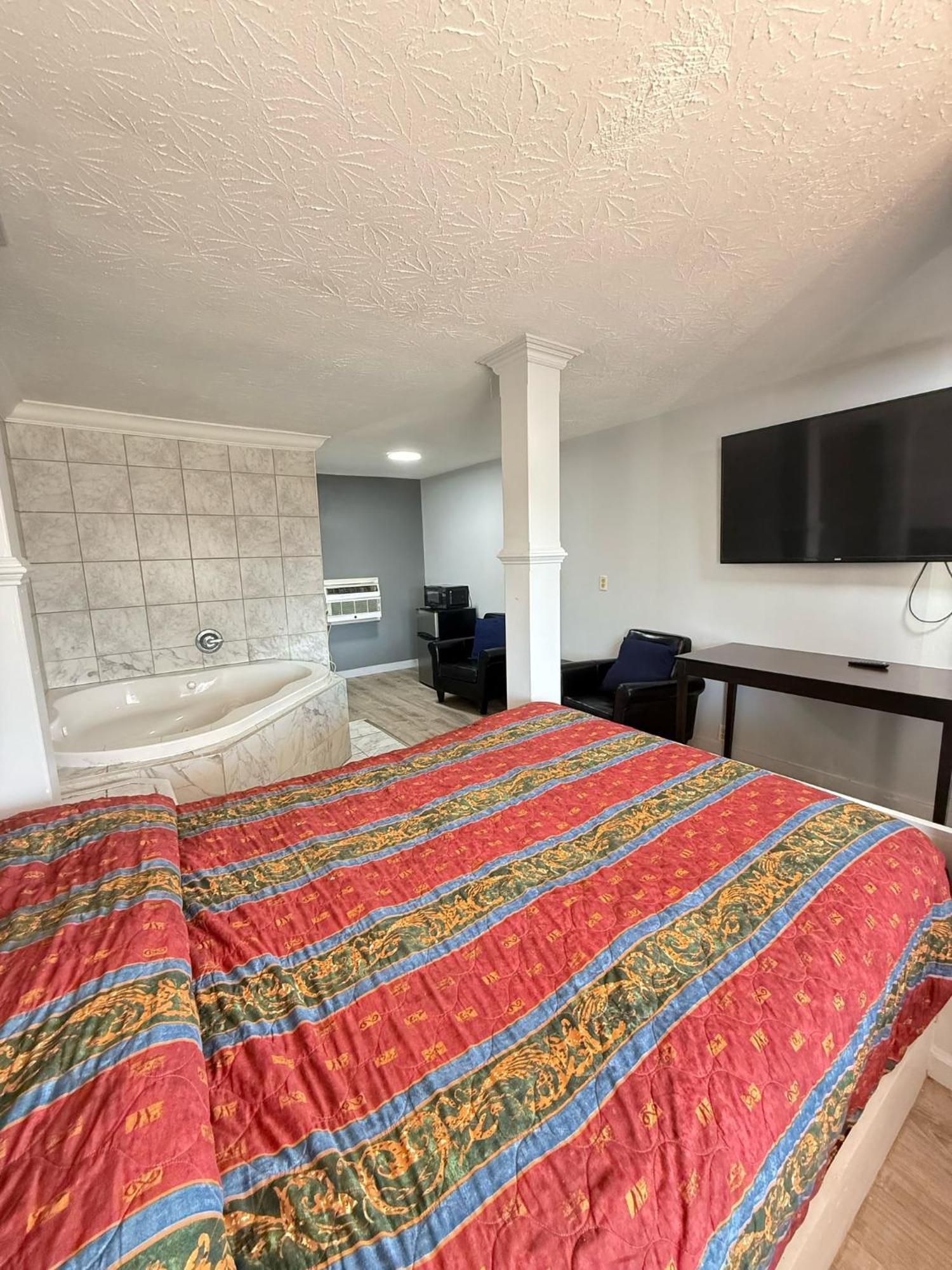 Blisspoint Inn Fka Motel 6T7 Индианаполис Экстерьер фото