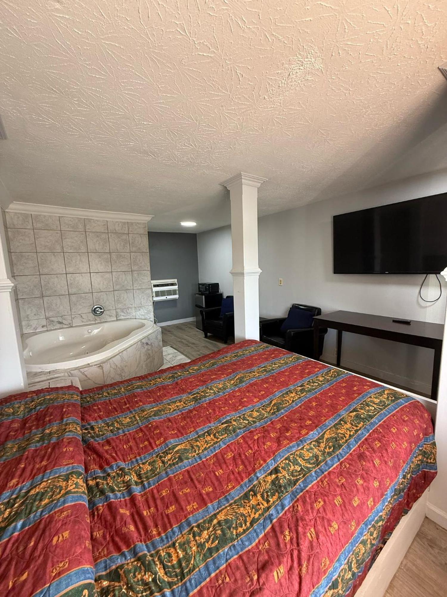 Blisspoint Inn Fka Motel 6T7 Индианаполис Экстерьер фото